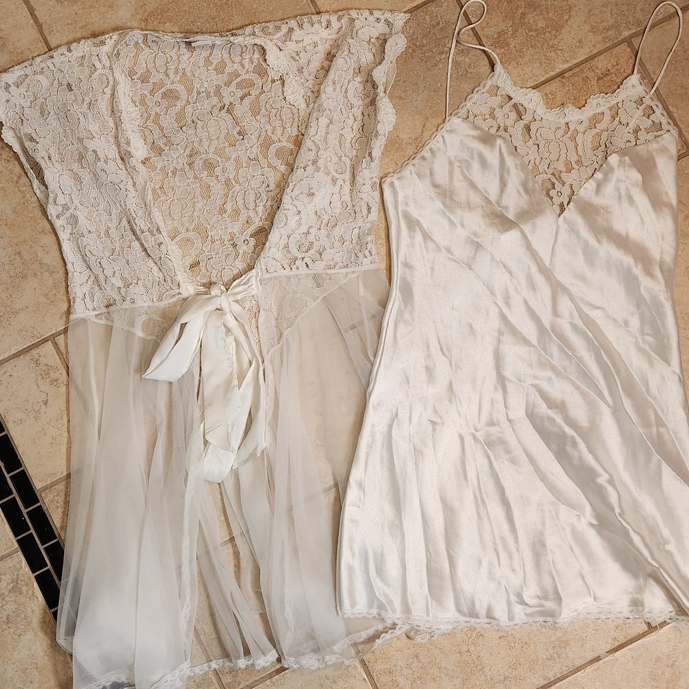 VTG Val Mode Bridal Coquette White Satin Babydoll Slip Lace Peignoir Robe Set M